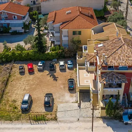 Beachfront Luxury Apartment Kato Almiri
